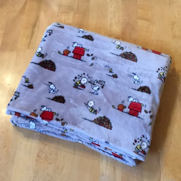 BERKSHIREPeanuts Snoopy Thanksgiving King Size Fleece Throw Blanket